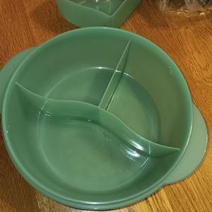 Tupperware Divided Dish with lid (2)